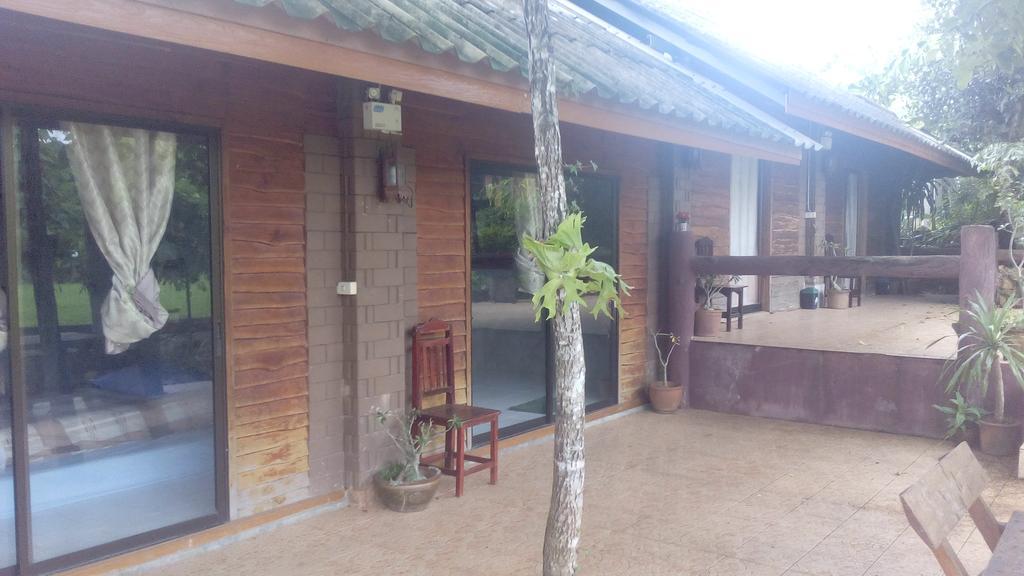 The Local Story Resort Ban Mon Talaeng Exterior photo