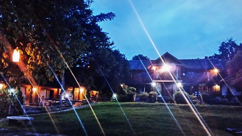 The Local Story Resort Ban Mon Talaeng Exterior photo